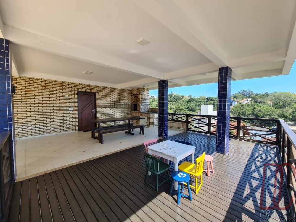 Casa de Pedra - 14 pessoas - Bombinhas