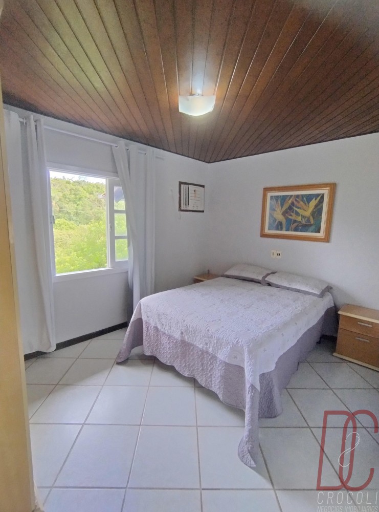 Ap 04 Uirapuru - 08 pessoas - Bombas