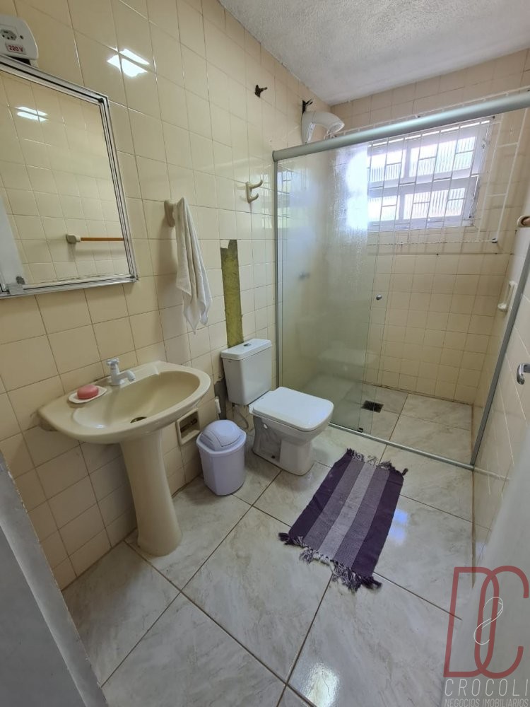 Ap 02 Uirapuru - 5 pessoas - Bombas