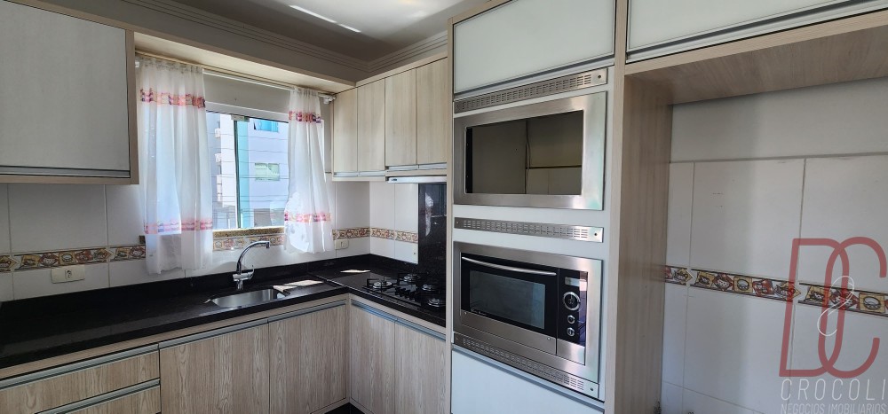 Apto 3 quartos 2 vagas - 550m da praia - Bombas