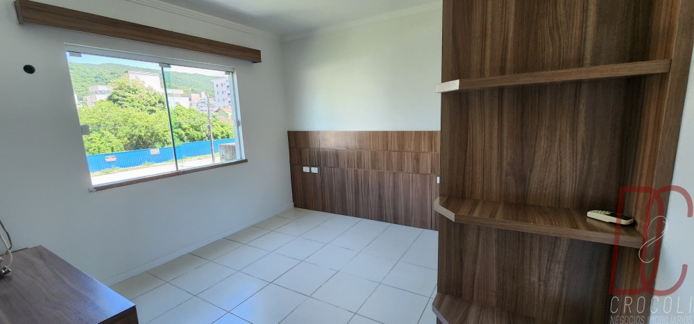 Apto 3 quartos 2 vagas - 550m da praia - Bombas