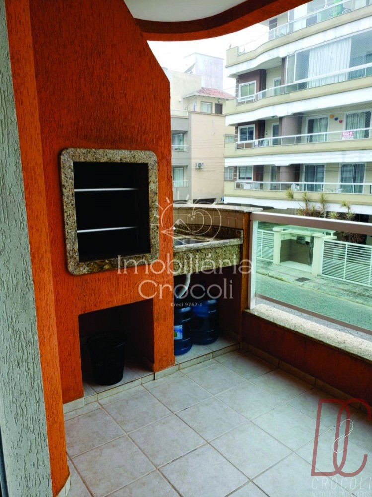 Apartamento em Bombas, 3 quartos, 2 vagas