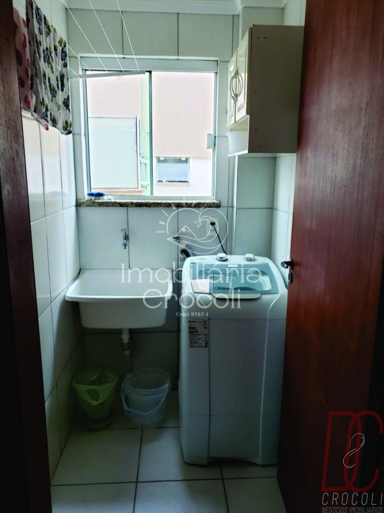 Apartamento em Bombas, 3 quartos, 2 vagas