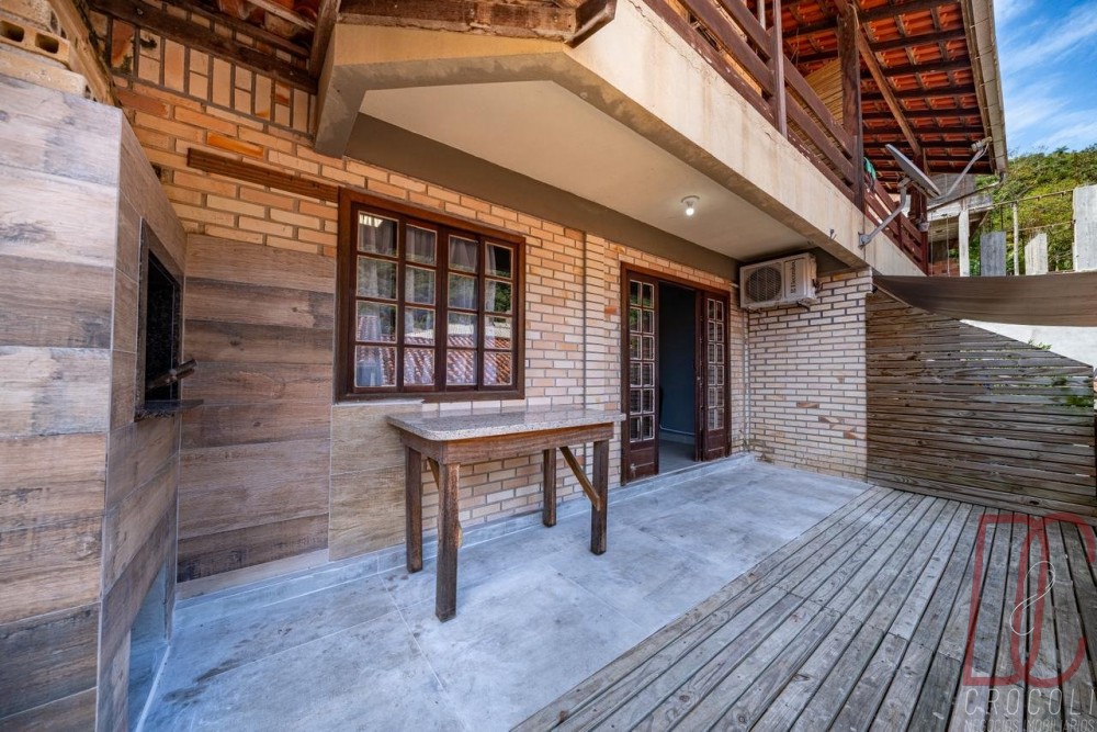 Cost�o Bombas (6Pax) 350m do mar c/ churrasqueira