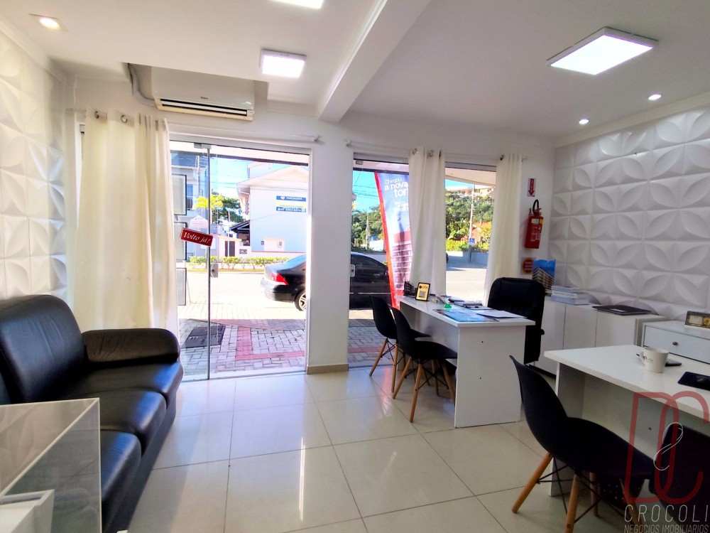Ponto Comercial Montado em Bombas - Pr�ximo Passar